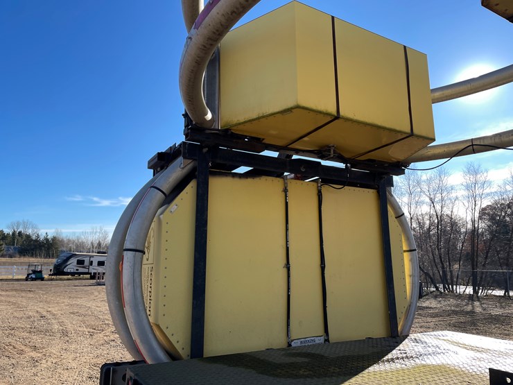 international-4700-image-14