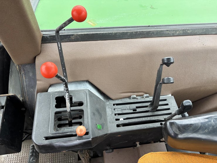 john-deere-2550-image-28