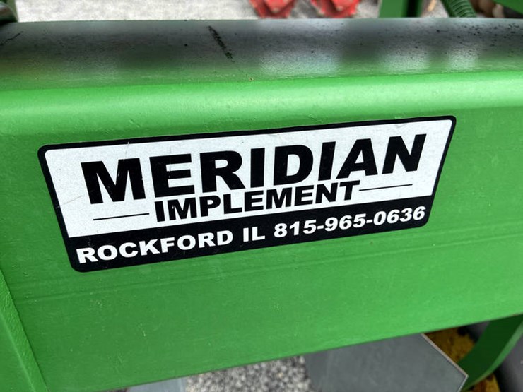 john-deere-845-image-24