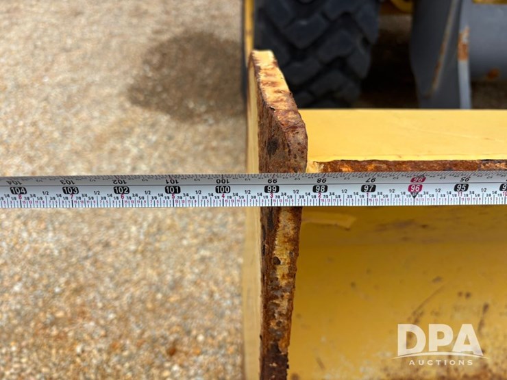 2007-deere-444j-image-15