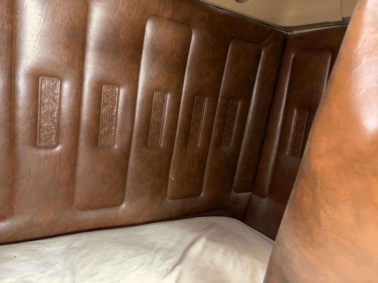 1983-international-co9670-cabover-semi-tractor,-xl-series,-400-cummins,-13-speed,-11r24.5-rears-on-s-image-42