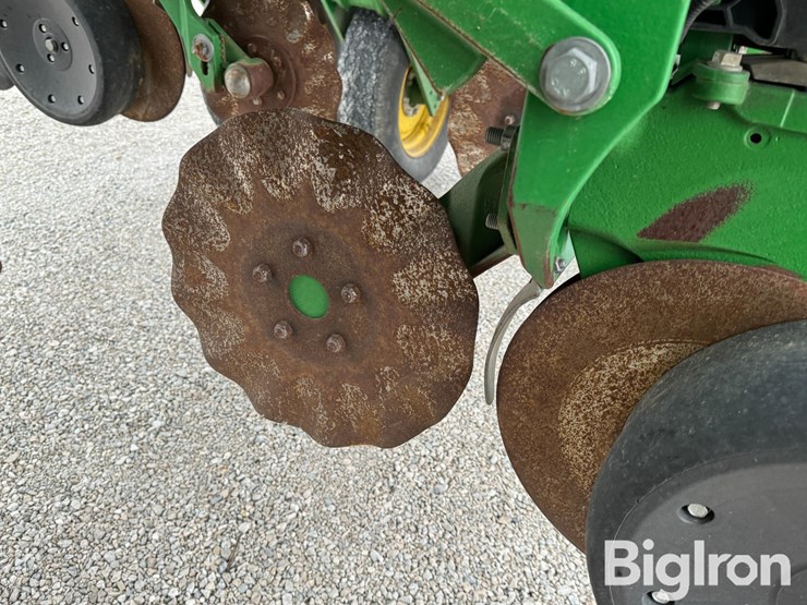 2015-john-deere-1795-image-15