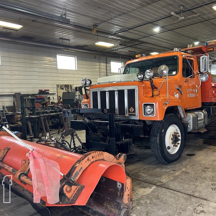 1998 INTERNATIONAL S2500