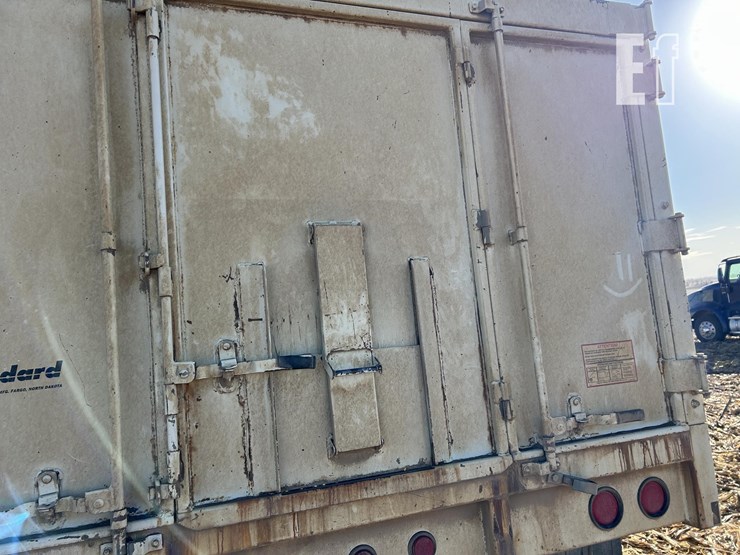 1985-international-s2500-image-38