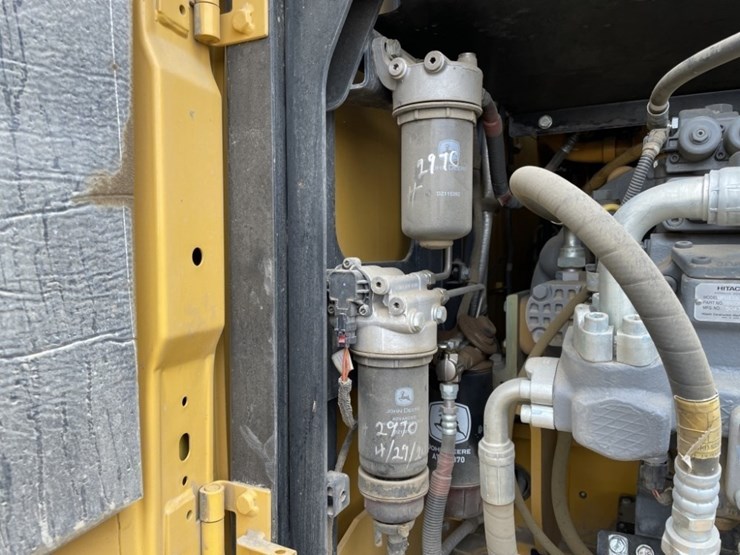 deere-210g-lc-image-40