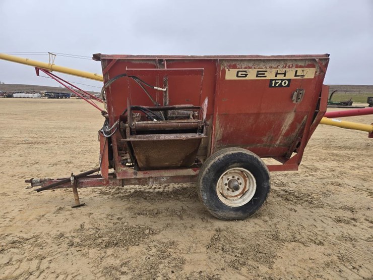 gehl-170-image-12