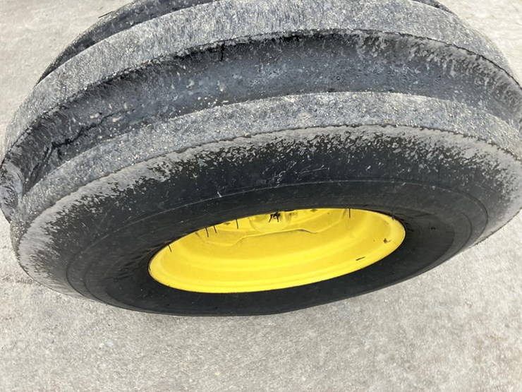 john-deere-4320-image-8