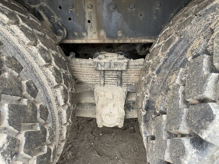 international-4900-image-14