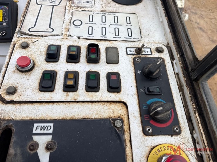 roadtec-fb-100e-sweeper-image-20