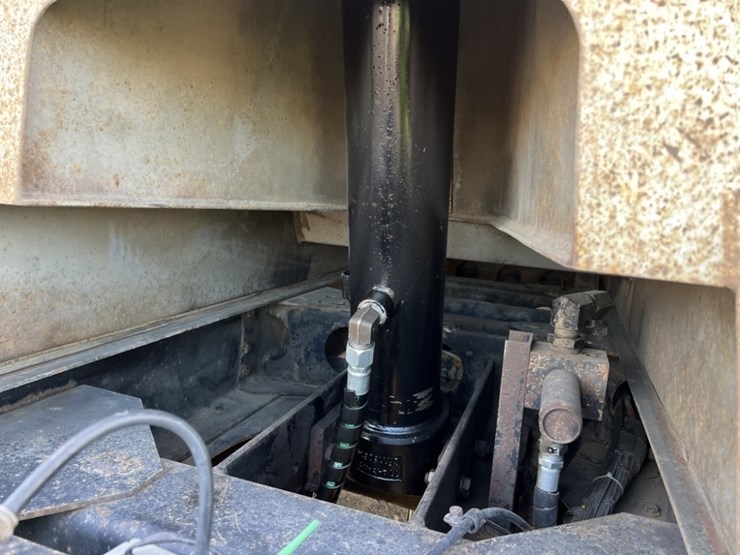 2005-beall-tsmc1x3-quad-axle-pup-trailer-image-16