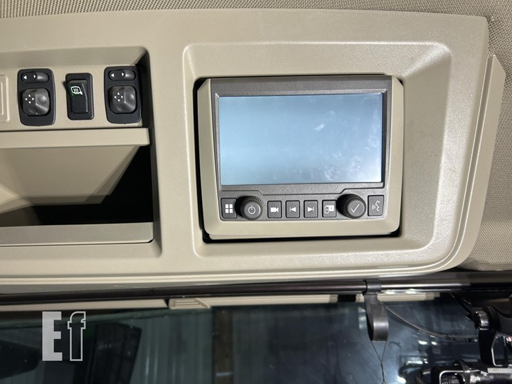 2022-john-deere-9r-590-image-47