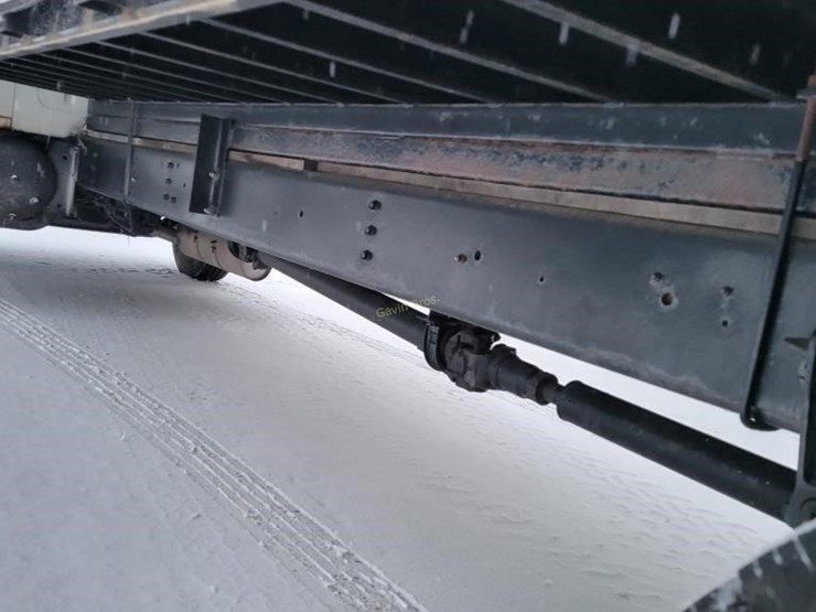 international-4900-image-3