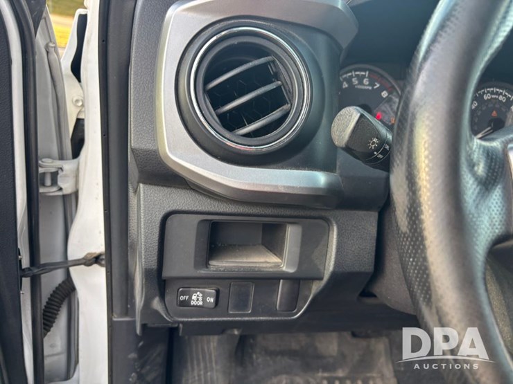 toyota-tacoma-image-70