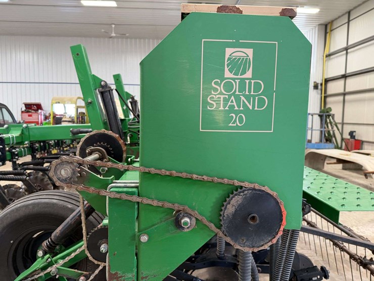 great-plains-20’-grain-drill,-10”-spacing,-3pt-converted-into-a-pull-type,-has-markers,-front-coulte-image-35