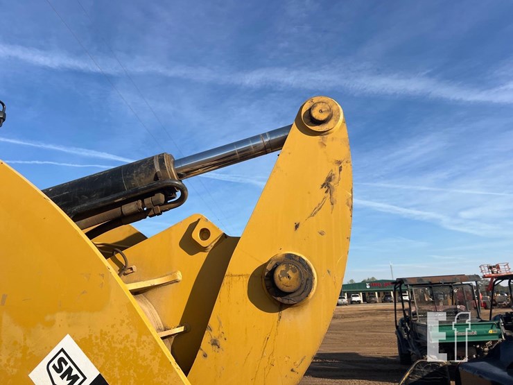 caterpillar-930m-image-21