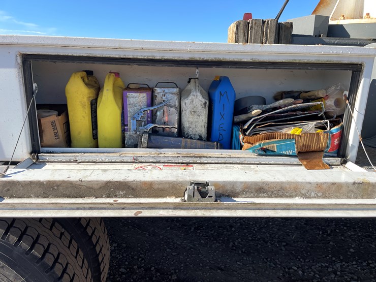 #1141-•-1995-gmc-topkick-bucket-truck-(has-mn-title)-image-28