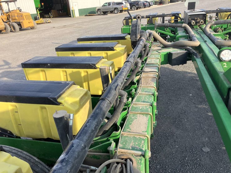 john-deere-7200-image-6