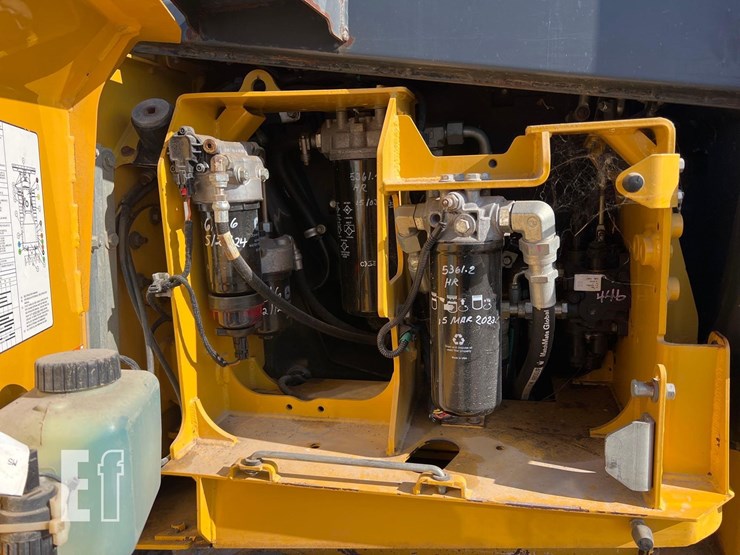 2015-deere-550k-lgp-image-24