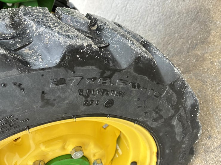 john-deere-3033r-image-36