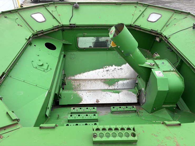 john-deere-9560-image-87