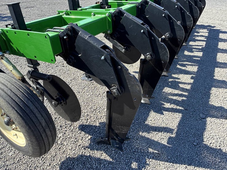 #113973-•-unverferth-7x-zone-builder-ripper-#a41470499-image-19