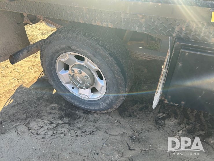 2011-ford-f250-image-12