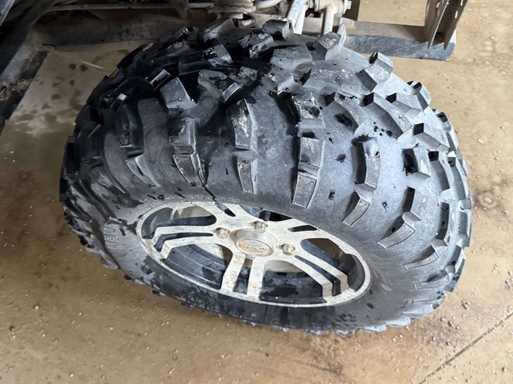 2009-arctic-cat-700-image-16