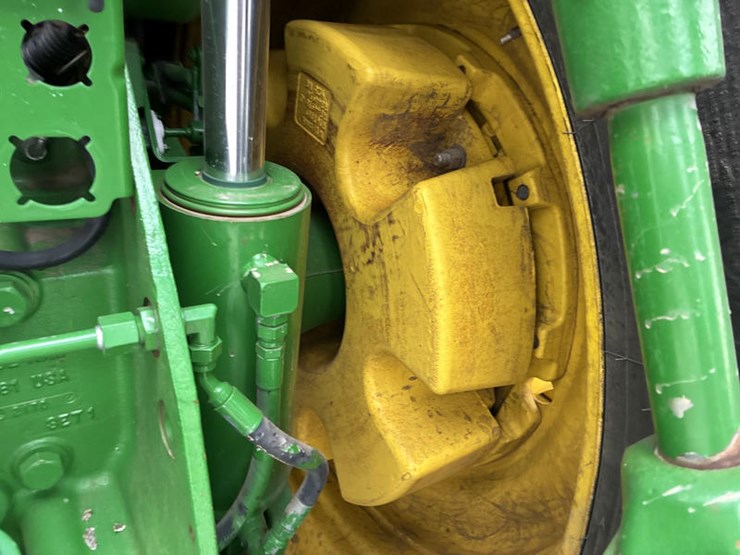 john-deere-8335r-image-62