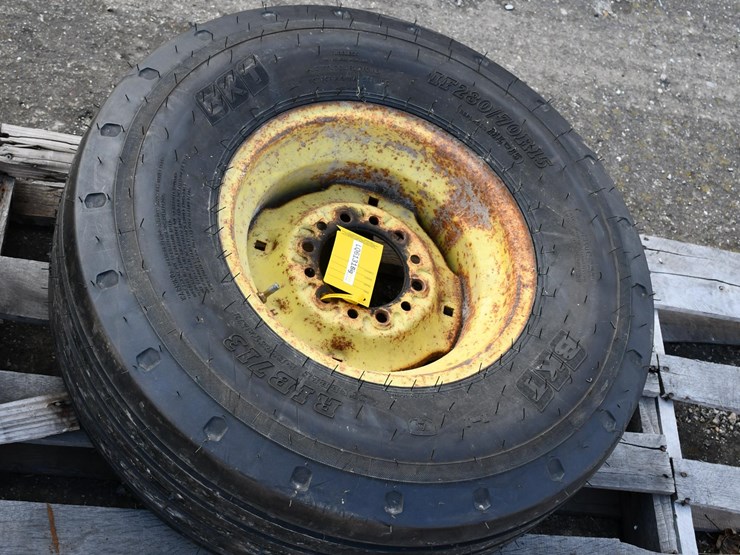 bkt-rib713-if280/70r15-tire-on-6-bolt-rim-image-8