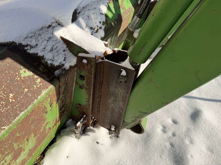 john-deere-148-image-5