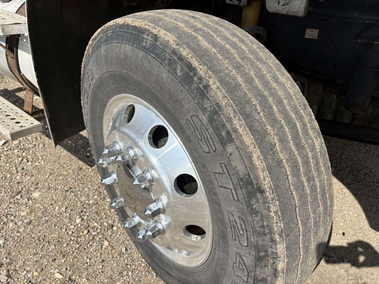 2004-freightliner-m2-business-class-semi-tractor,-day-cab,-mercedes-460,-10-speed,-jake-brake,-lopro-image-8