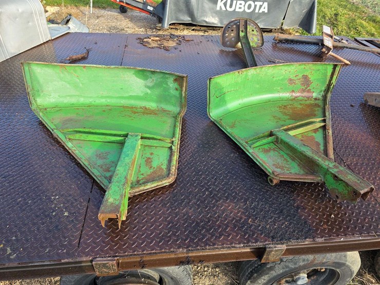 2-cylinder-john-deere-fenders-image-13