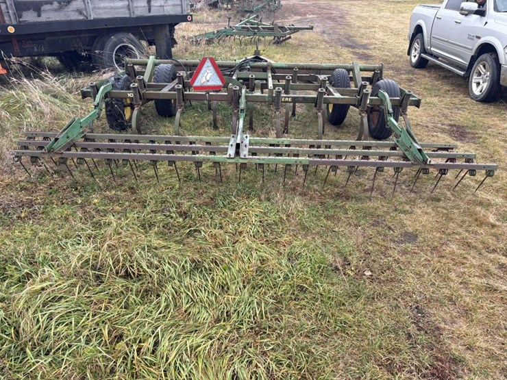 john-deere-1010-image-9