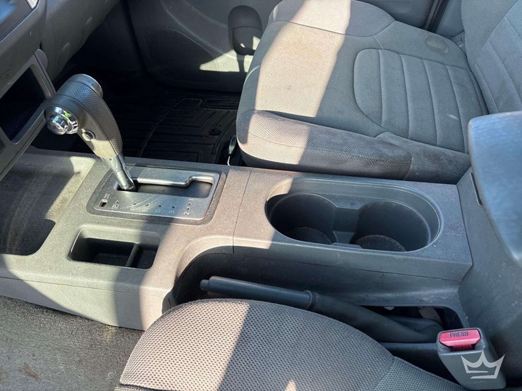 2015-nissan-frontier-image-16