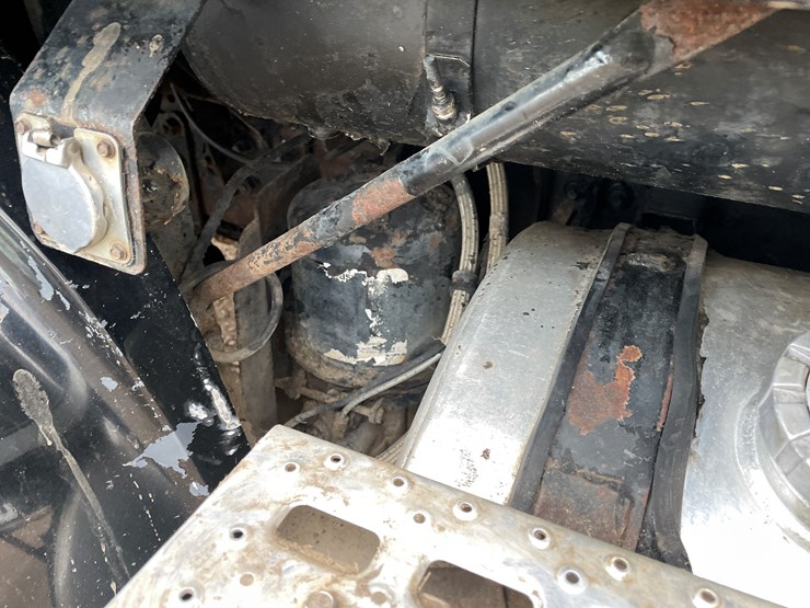 #1126-•-1999-sterling-dump-truck-(has-mn-title)-image-21