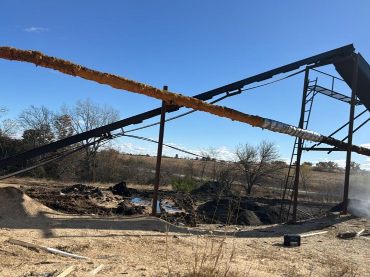 #124-•-inclined-belt-conveyor-image-1