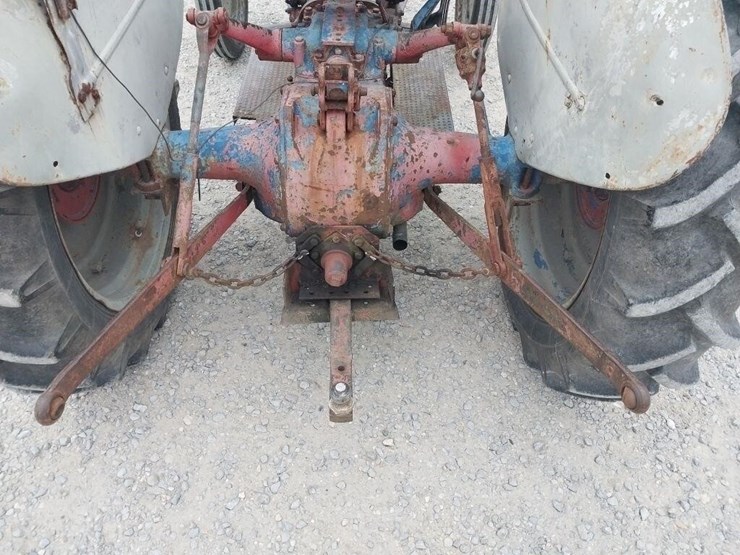 ford-tractor-image-5