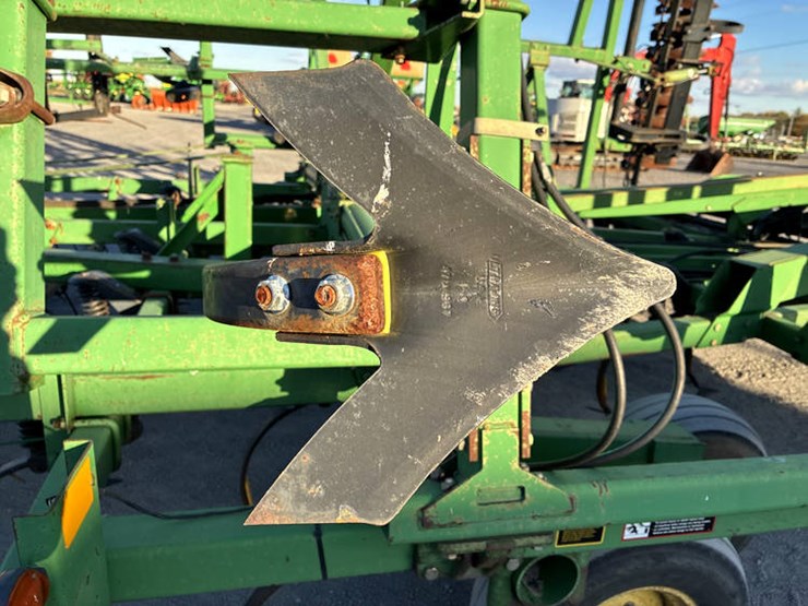 john-deere-726-image-40