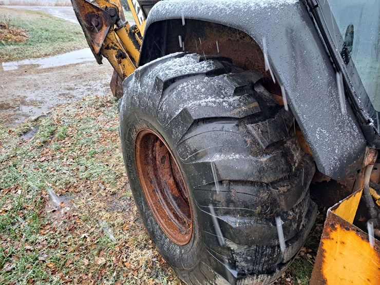 1999-deere-410e-image-22