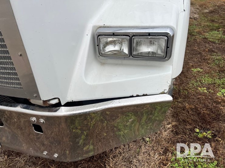 2005-kenworth-t800-image-30