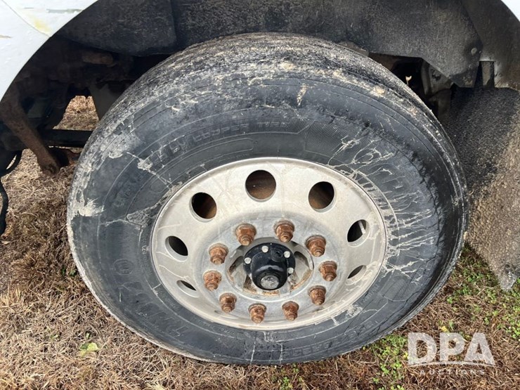 2005-kenworth-t800-image-32