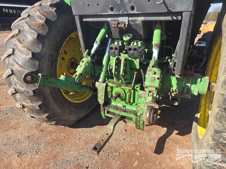 john-deere-3155-image-14