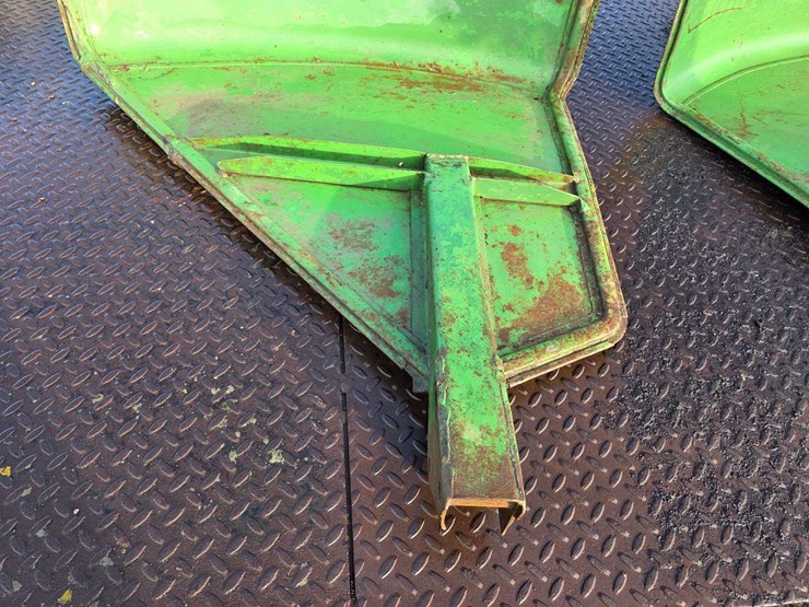 2-cylinder-john-deere-fenders-image-9