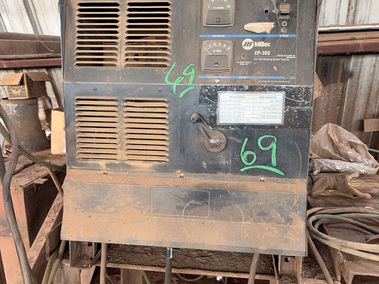 miller-22a-24v-wire-feeder-&-miller-cp-302-welder-&-stand-image-3