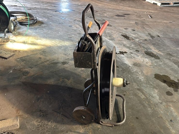 #174-•-banding-cart-and-tools-image-4