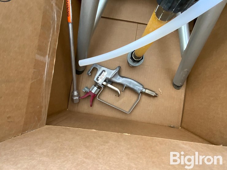 wagner-twin-stroke-9150-piston-pump-sprayer-image-10