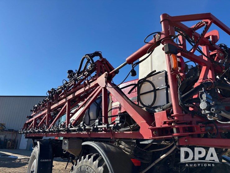 case-ih-patriot-4440-image-88