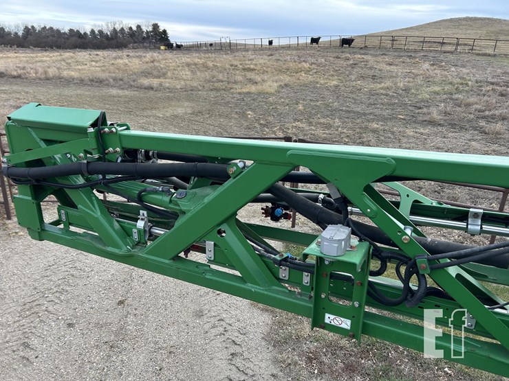 2017-john-deere-r4038-image-83