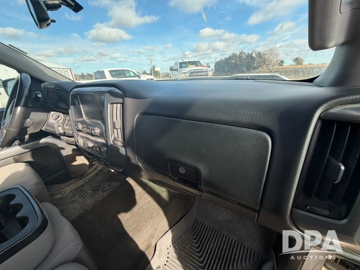 2017-chevrolet-1500-image-52