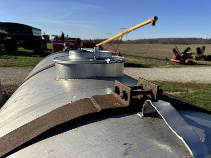 1200-gal-stainless-tank-image-6